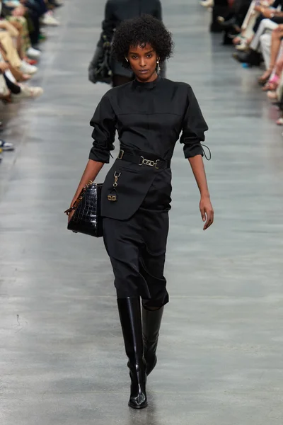 Look 34